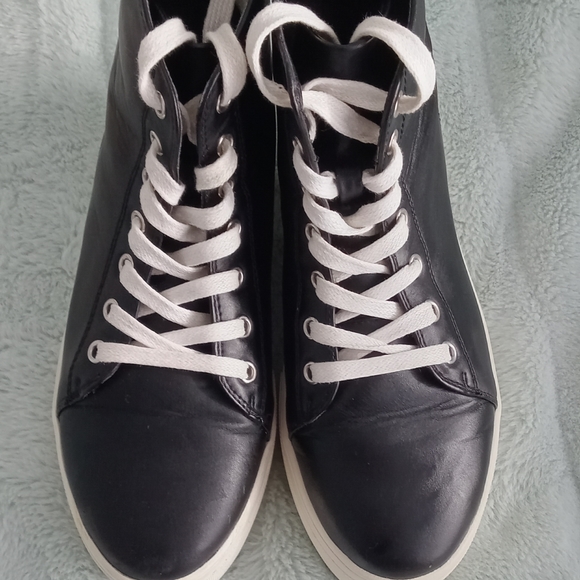 Black Forever 21 Boots - Picture 3 of 3